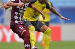 雷速体育官方-足球赛事中恒大战胜对手成功续约