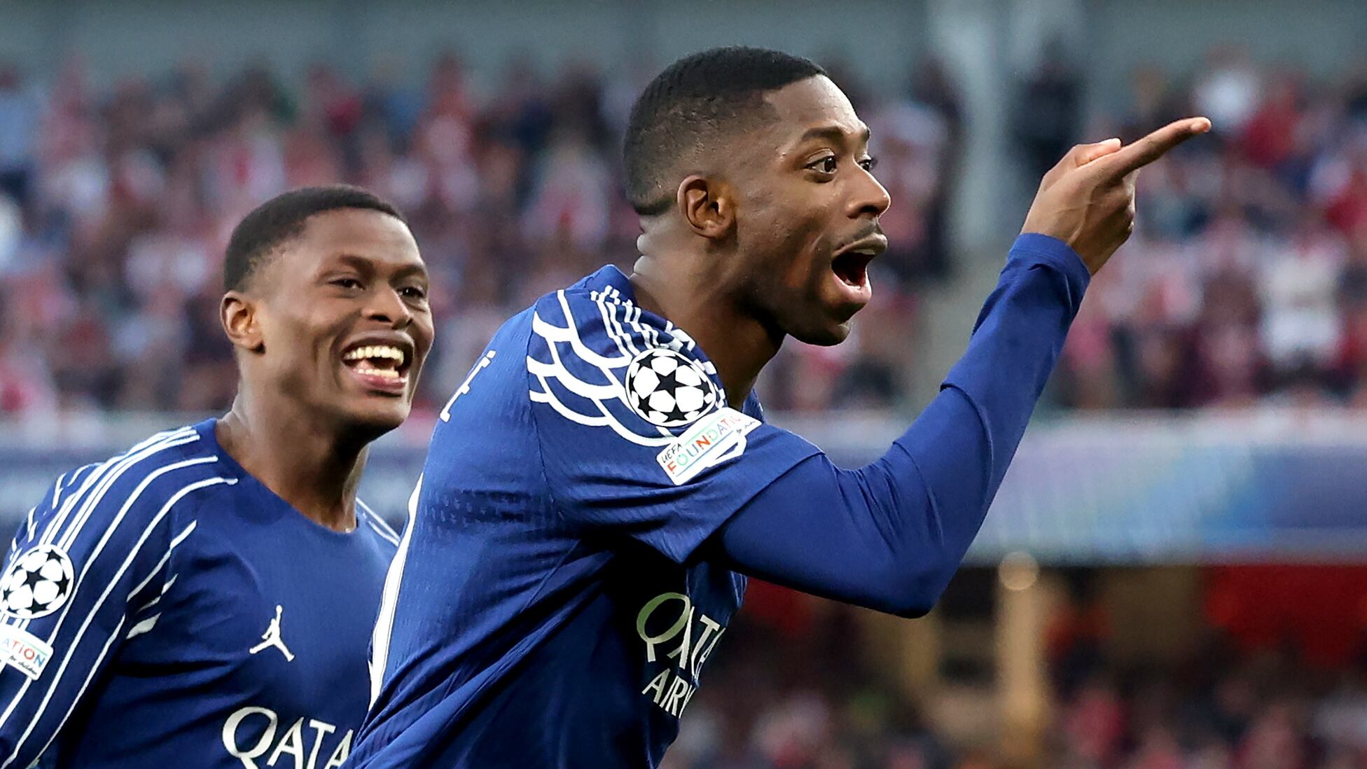 巴黎圣日耳曼逆袭拜仁，欧冠赛场备受关注