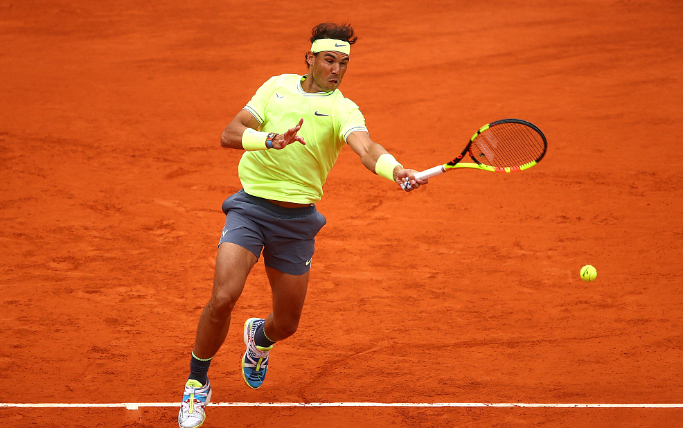 包含日本网球队力克法国网球队，纳达尔完成帽子戏法的词条