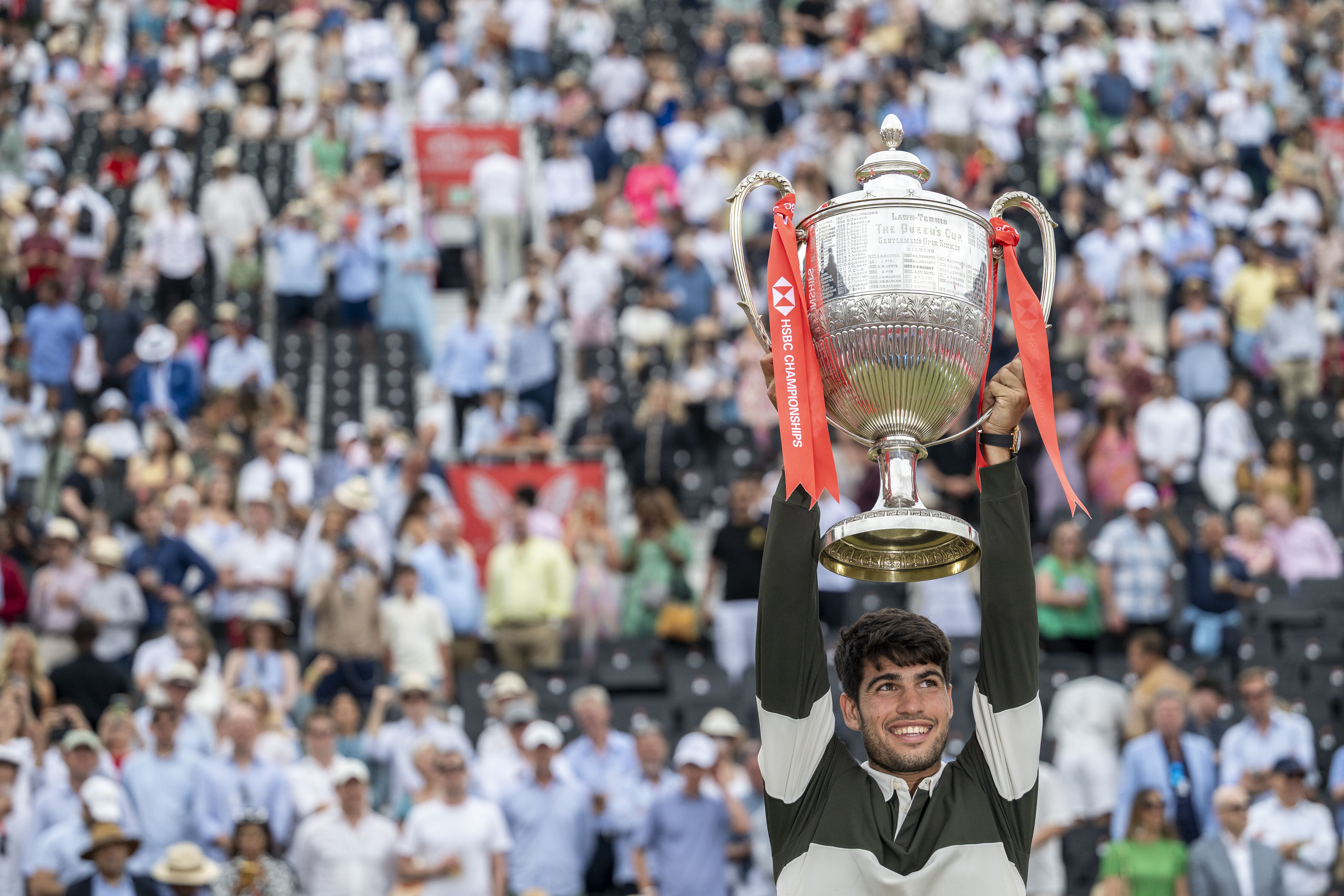 关于英国网球队力克欧洲网球队,阿尔卡拉斯制霸全场的信息 关于英国网球队力克欧洲网球队,阿尔卡拉斯制霸全场的信息