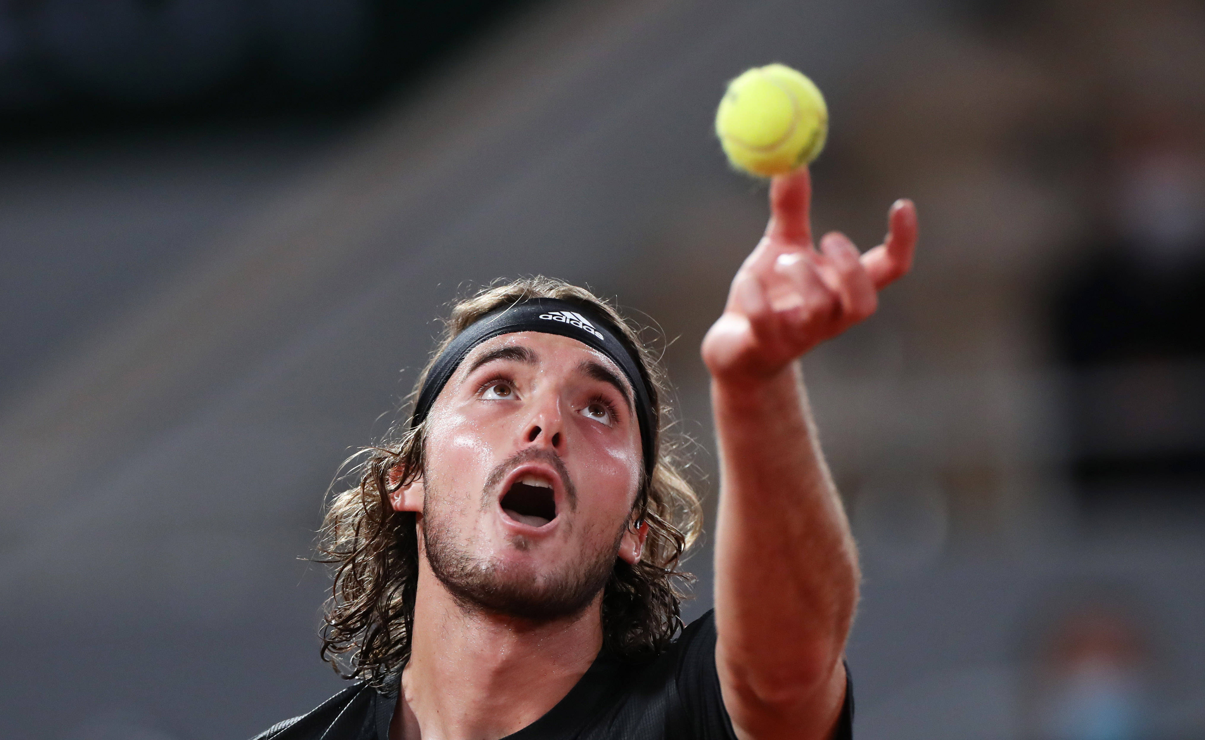 西班牙网球队血洗意大利网球队,西西帕斯完成帽子戏法的简单介绍 西班牙网球队血洗意大利网球队,西西帕斯完成帽子戏法的简单介绍