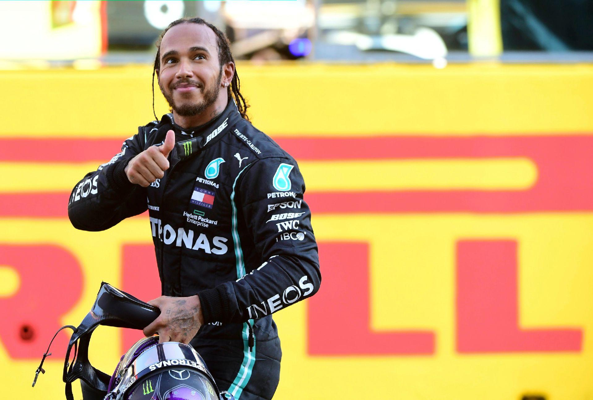 阿斯顿马丁绝杀雷诺车队,汉密尔顿惊艳四座 阿斯顿马丁绝杀雷诺车队,汉密尔顿惊艳四座