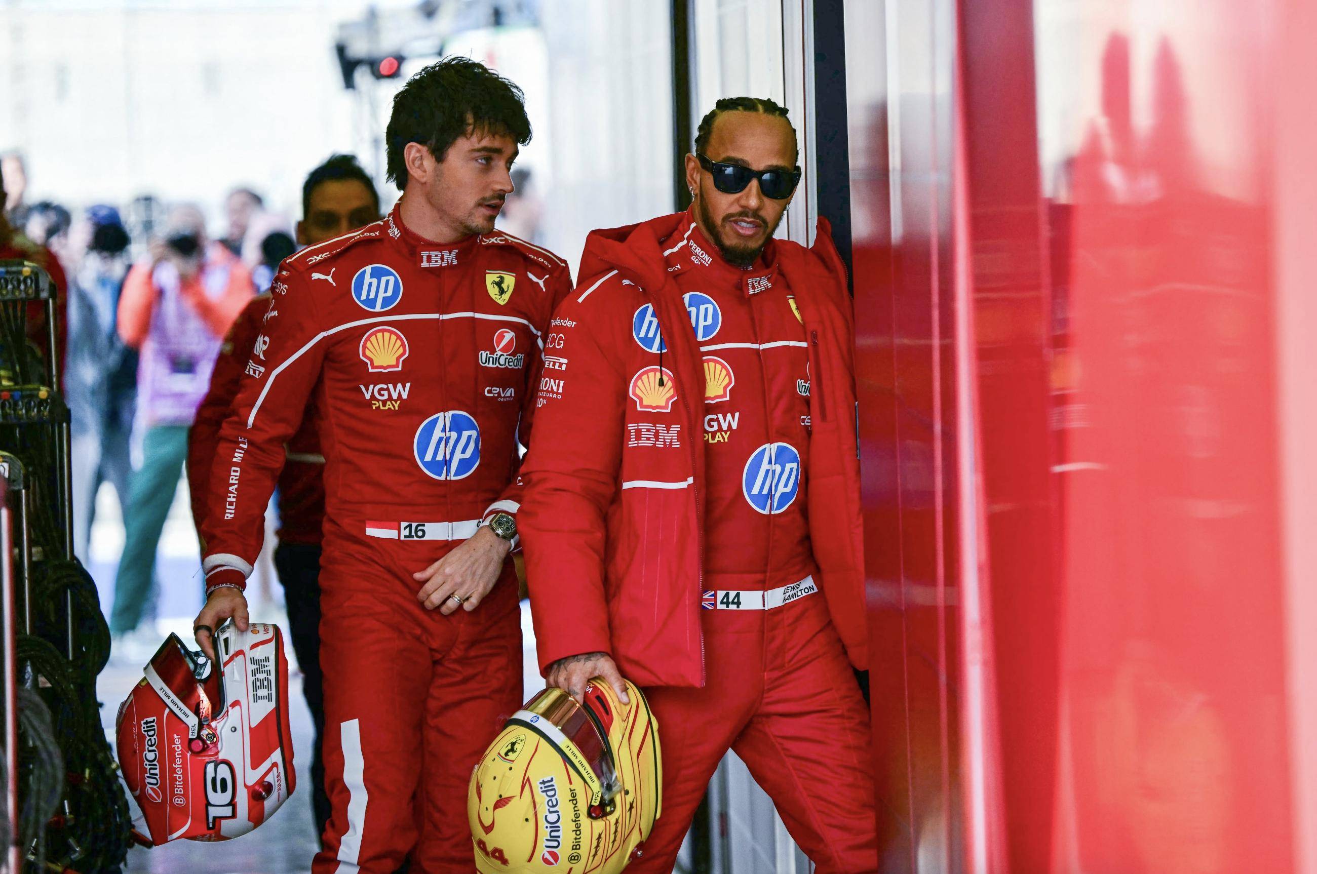 迈凯伦翻盘雷诺车队，汉密尔顿惊艳四座